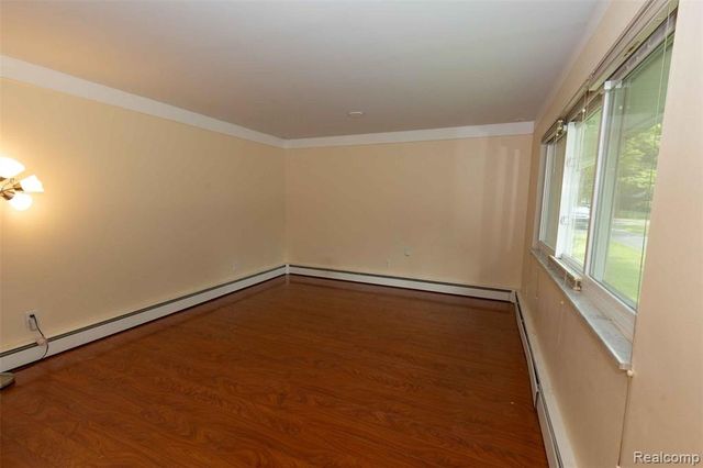 2720 Merelus Drive, Waterford, MI 48329