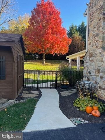 1215 KILLINGTON CIR, West Chester, PA 19380