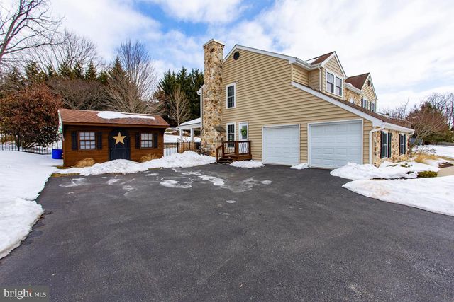 1215 KILLINGTON CIR, West Chester, PA 19380