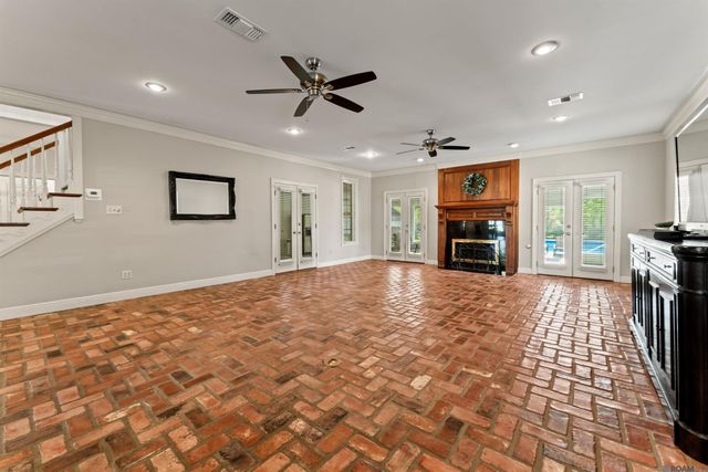 10222 Sagefield Dr, Baton Rouge, LA 70818