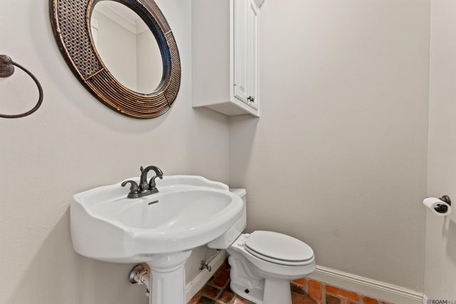 10222 Sagefield Dr, Baton Rouge, LA 70818