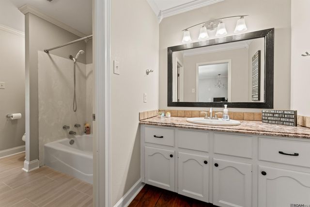 10222 Sagefield Dr, Baton Rouge, LA 70818