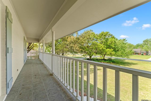 10222 Sagefield Dr, Baton Rouge, LA 70818