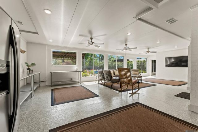 10222 Sagefield Dr, Baton Rouge, LA 70818