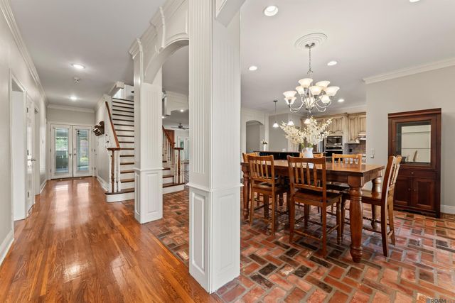 10222 Sagefield Dr, Baton Rouge, LA 70818