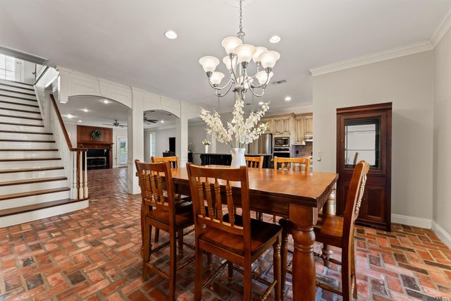 10222 Sagefield Dr, Baton Rouge, LA 70818