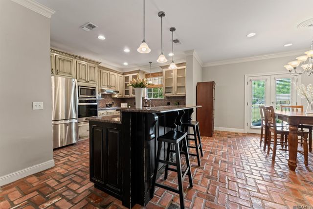 10222 Sagefield Dr, Baton Rouge, LA 70818