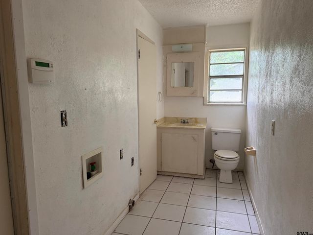 13736 C R 1188, Tyler, TX 75709