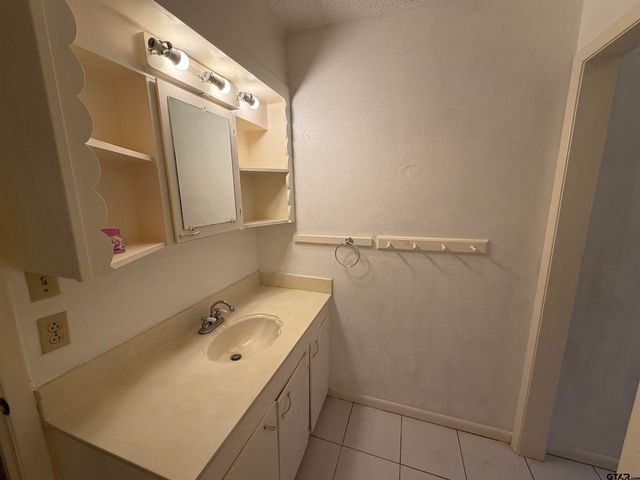 13736 C R 1188, Tyler, TX 75709