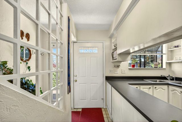 495 Chestnut Street 23, Ashland, OR 97520