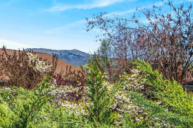 495 Chestnut Street 23, Ashland, OR 97520