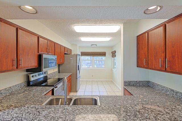 327 SCENIC POINT Lane, Fleming Island, FL 32003