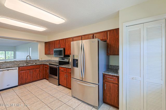 327 SCENIC POINT Lane, Fleming Island, FL 32003