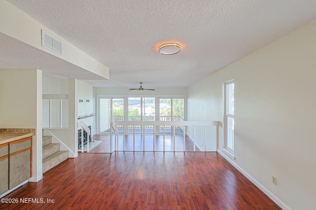 327 SCENIC POINT Lane, Fleming Island, FL 32003
