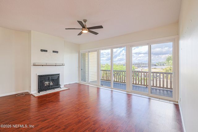 327 SCENIC POINT Lane, Fleming Island, FL 32003