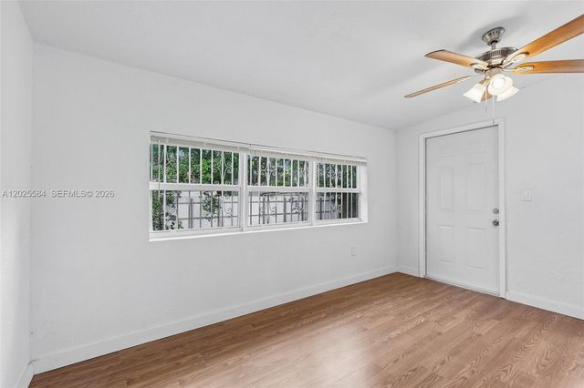 1045 NW 115th St, Miami, FL 33168