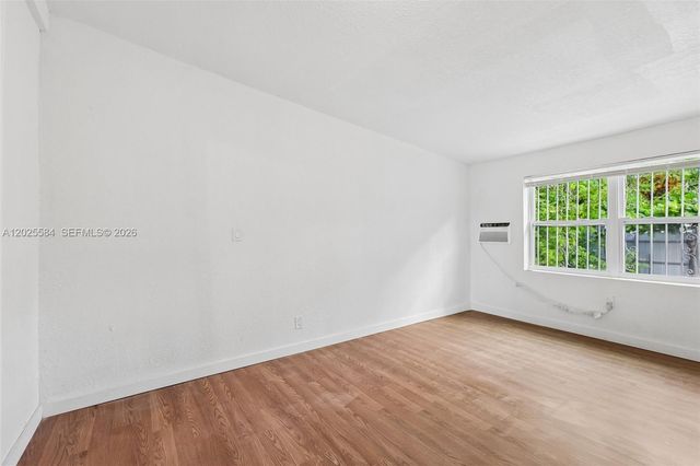 1045 NW 115th St, Miami, FL 33168