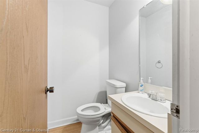 20207 Evergreen Meadows Road, Southfield, MI 48076