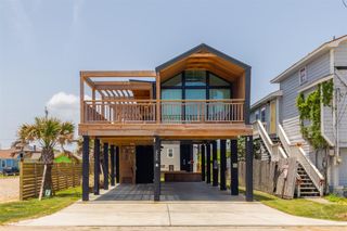 2906 Avenue R 1/2, Galveston, TX 77550