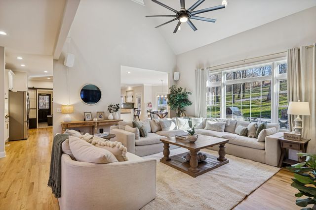 6771 Bethesda Arno Rd, Thompsons Station, TN 37179