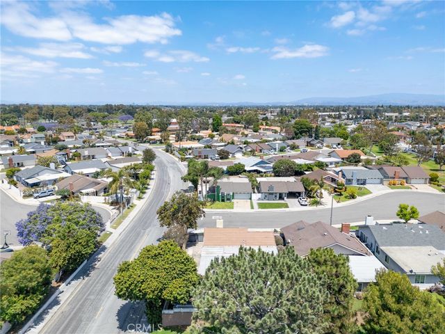 10724 El Rubi, Fountain Valley, CA 92708
