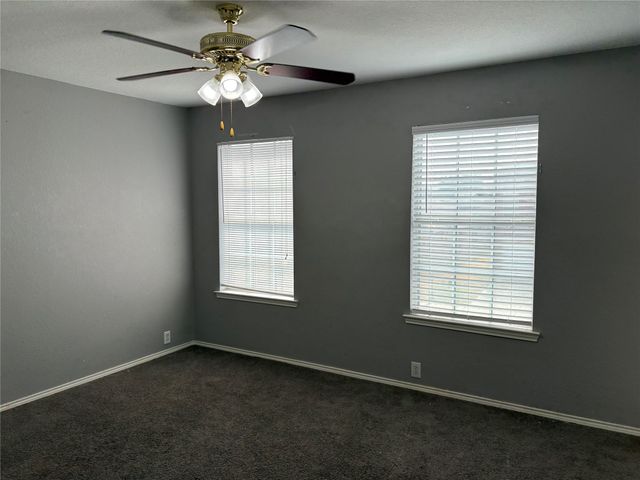 9011 King Ranch Drive, Cross Roads, TX 76227