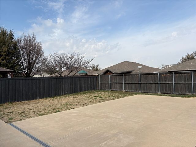 9011 King Ranch Drive, Cross Roads, TX 76227