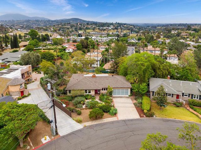 4413 Upland St, La Mesa, CA 91941
