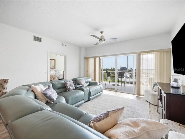 425 150TH AVENUE 2302, Madeira Beach, FL 33708