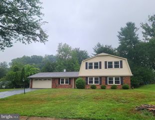 14008 BREEZE HILL LN, Silver Spring, MD 20906