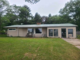 3227 N US-23 N, Oscoda Twp, MI 48750