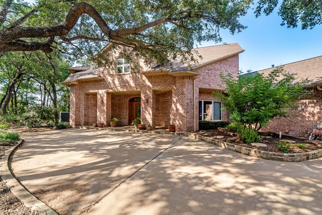 2307 Winton Terrace Court, Granbury, TX 76048 — photo 3