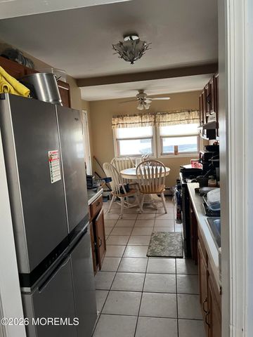 427 Sullivan Place, Union Beach, NJ 07735