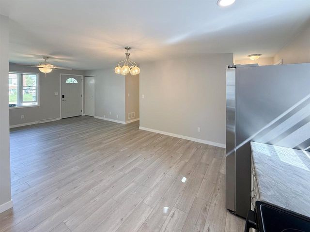 1235 E Sylvan Avenue, Appleton, WI 54915