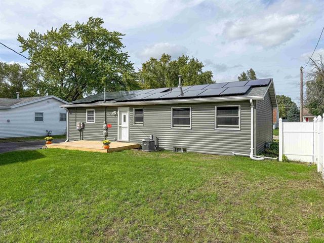1235 E Sylvan Avenue, Appleton, WI 54915
