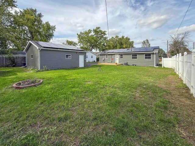 1235 E Sylvan Avenue, Appleton, WI 54915