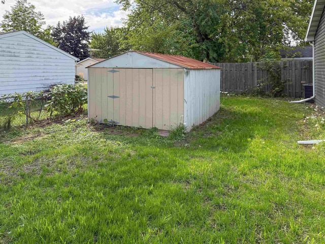 1235 E Sylvan Avenue, Appleton, WI 54915