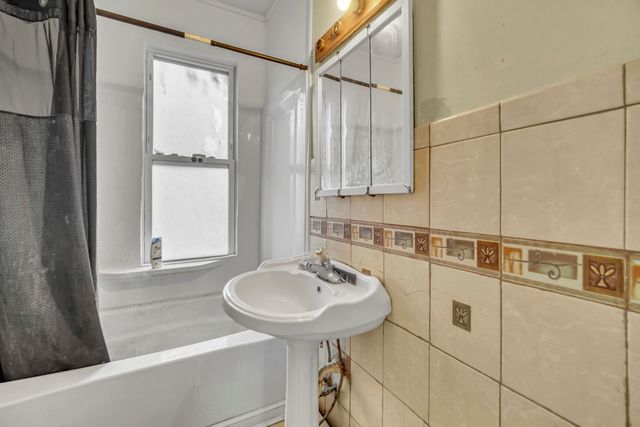 720 E Meeker Avenue, Joliet, IL 60432