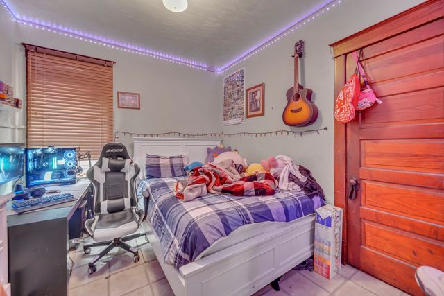 720 E Meeker Avenue, Joliet, IL 60432