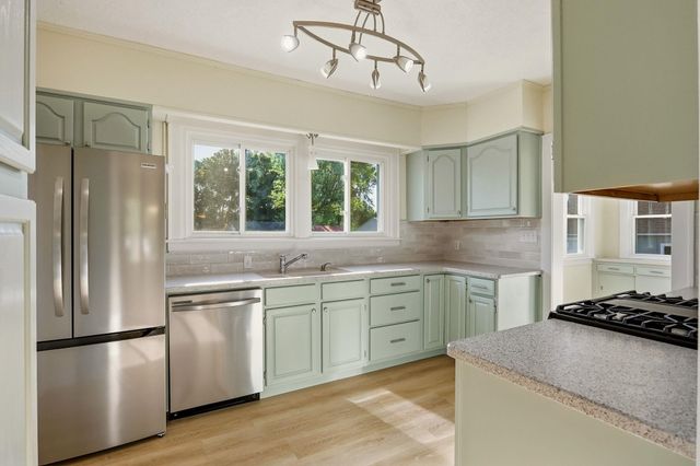502 Borton Avenue, Essexville, MI 48732