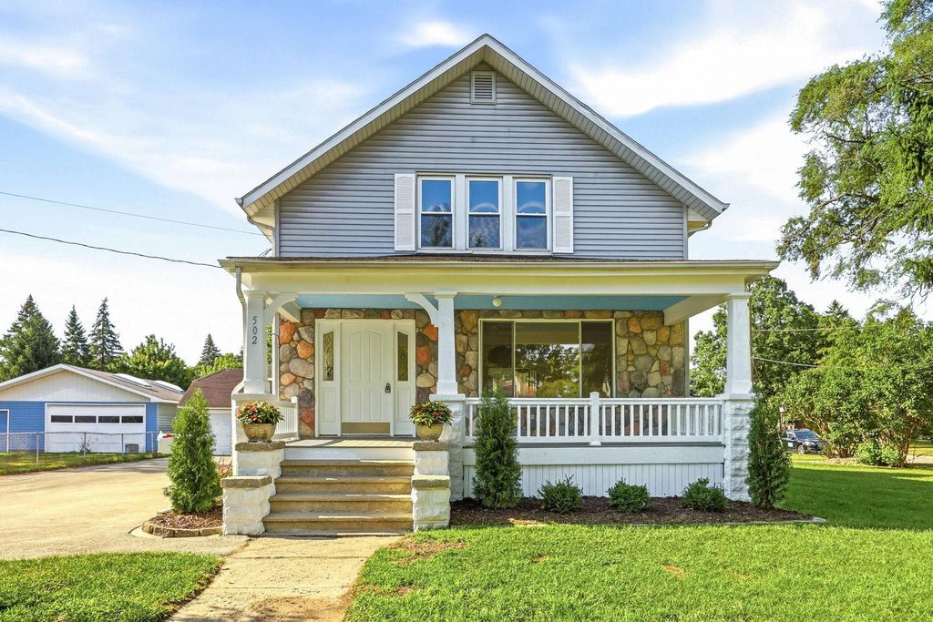 502 Borton Avenue, Essexville, MI 48732