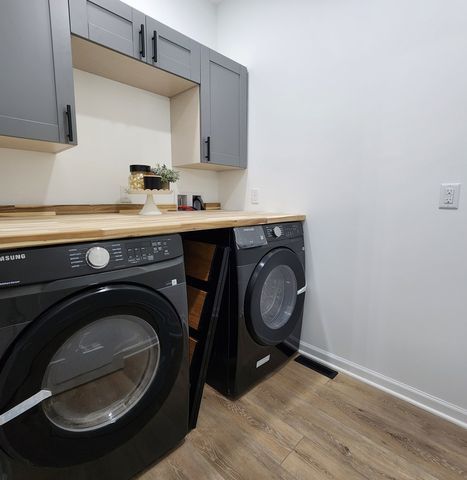 422 View Street, Ottawa, IL 61350