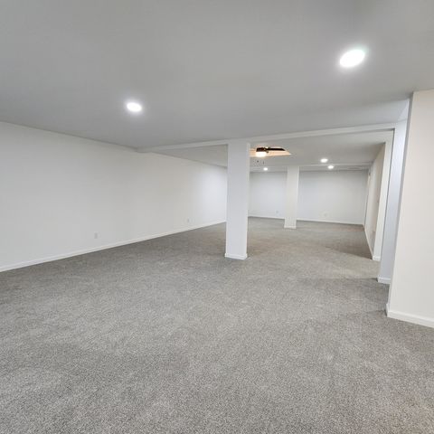 422 View Street, Ottawa, IL 61350