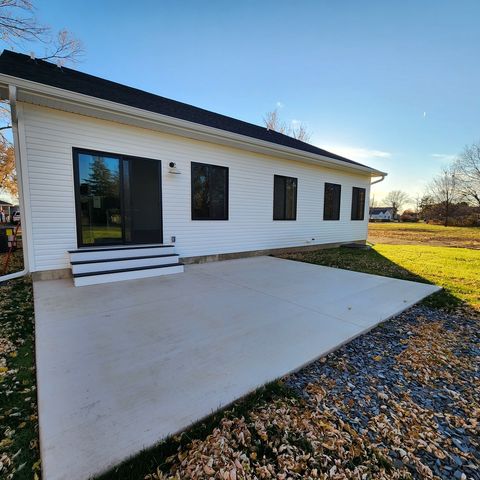 422 View Street, Ottawa, IL 61350