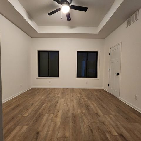 422 View Street, Ottawa, IL 61350