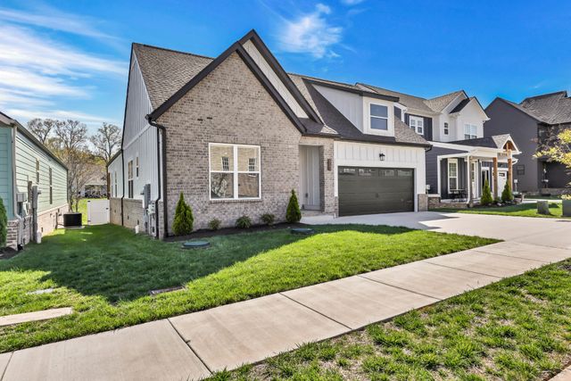 623 Centre St, Pleasant View, TN 37146