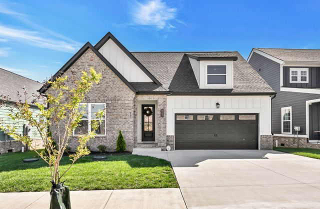 623 Centre St, Pleasant View, TN 37146