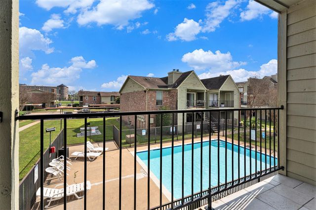 18800 Egret Bay Boulevard 306, Webster, TX 77058