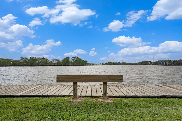 18800 Egret Bay Boulevard 306, Webster, TX 77058