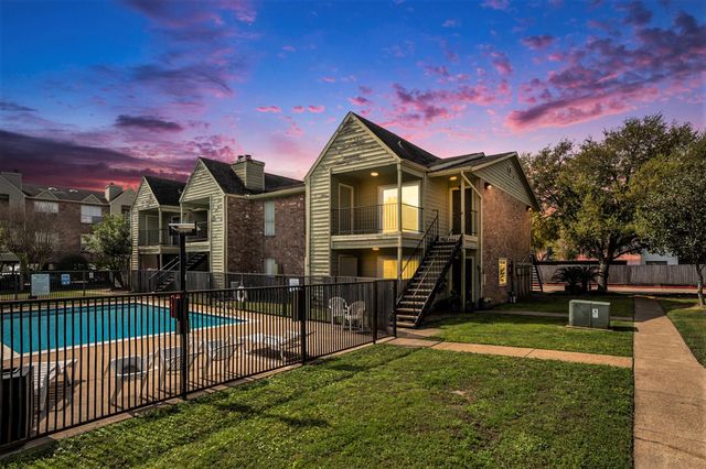 18800 Egret Bay Boulevard 306, Webster, TX 77058